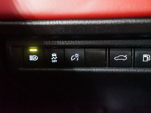 Used 2025 Toyota Camry XSE FWD image 25