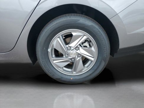 New 2026 Hyundai Elantra SE image 31