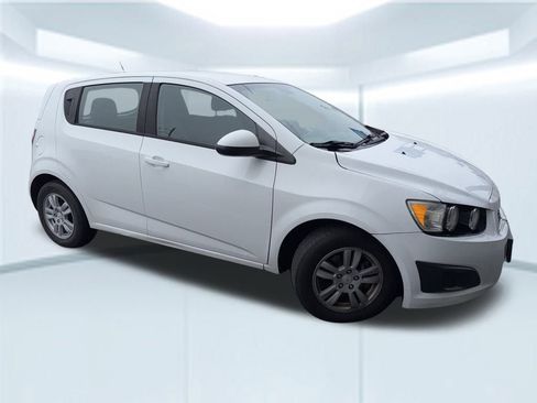 Used 2012 Chevrolet Sonic LS image 7