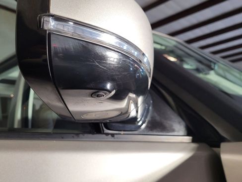 Used 2015 Land Rover LR4 HSE LUX image 14