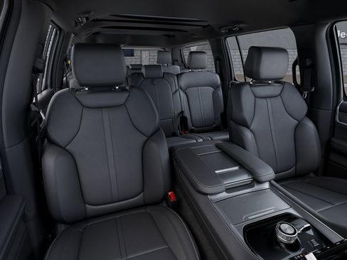 New 2026 Jeep Grand Wagoneer 4WD image 16