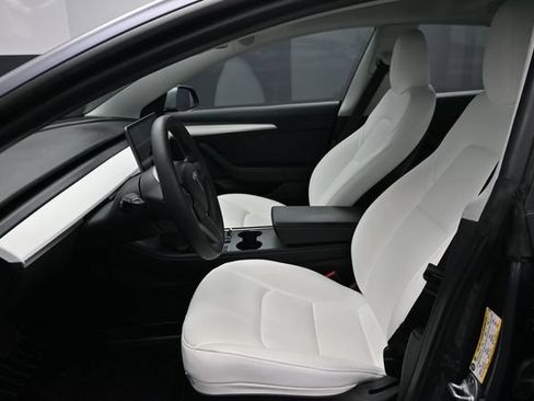 Used 2023 Tesla Model 3 Standard Range RWD image 7