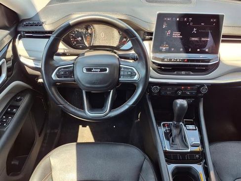 Certified 2022 Jeep Compass Limited AWD/4WD image 5