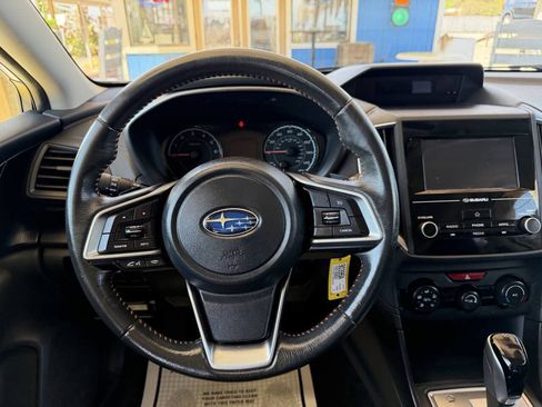 Used 2018 Subaru Crosstrek 2.0i Premium AWD/4WD image 17