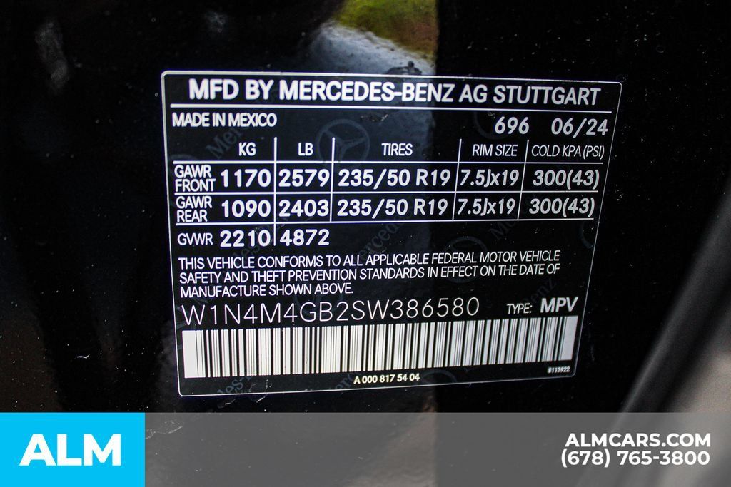 Used 2025 Mercedes-Benz GLB 250 image 41
