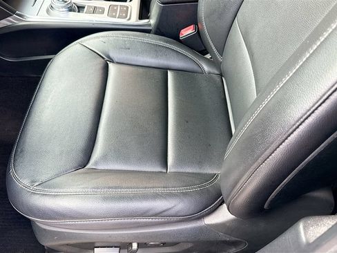 Used 2020 Ford Explorer XLT w/ Equipment Group 202A RWD image 21