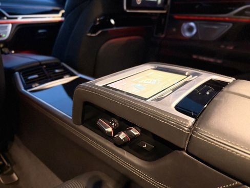 Used 2018 BMW M760i xDrive AWD/4WD image 40
