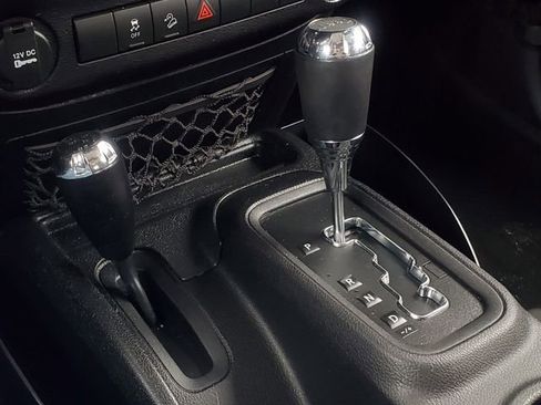 Used 2015 Jeep Wrangler Unlimited Sport w/ Connectivity Group image 21