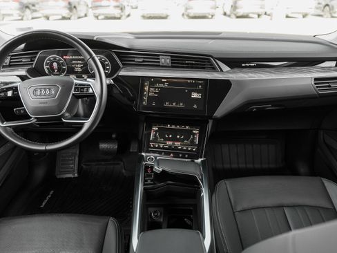 Certified 2024 Audi Q8 e-tron Premium Plus image 8