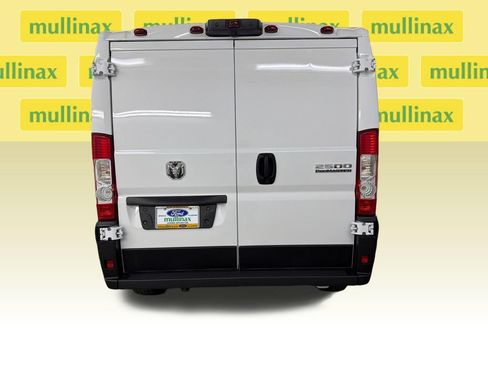 Used 2025 RAM ProMaster 2500 w/ Convenience Group FWD image 10