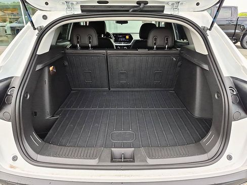 Certified 2026 Chevrolet Trax ACTIV FWD image 30