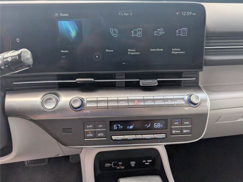 Used 2025 Hyundai Kona SEL FWD image 15