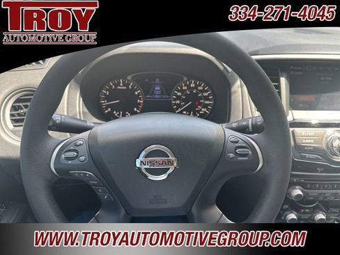 Used 2020 Nissan Pathfinder S image 28
