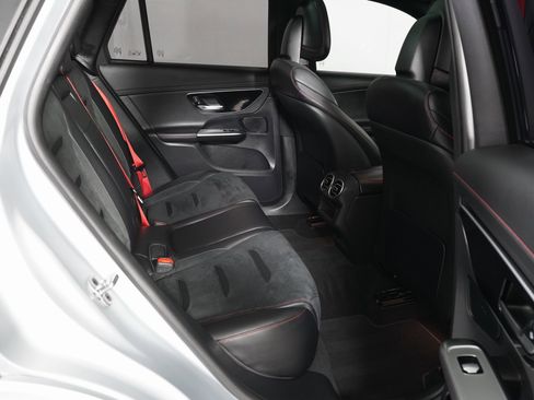 Used 2024 Mercedes-Benz GLC 43 AMG 4MATIC image 10