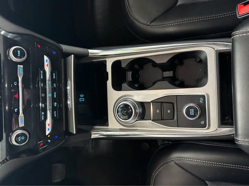 Used 2023 Ford Explorer Limited w/ Equipment Group 301A image 31