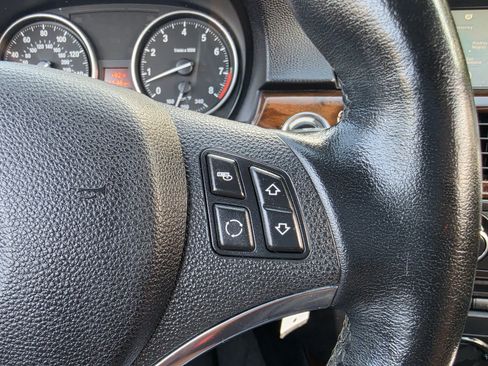 Used 2012 BMW 335i Convertible RWD image 28