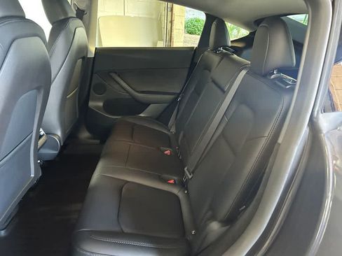 Used 2024 Tesla Model Y Long Range RWD image 15