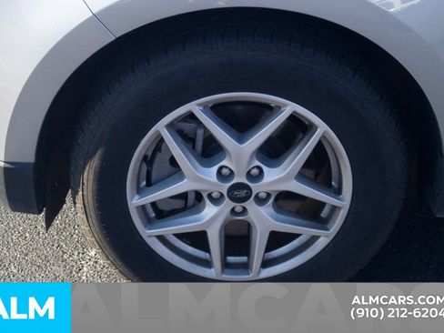 Used 2024 Ford Edge SEL image 13