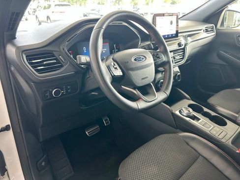 Used 2023 Ford Escape ST-Line FWD image 13