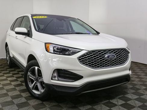 Used 2023 Ford Edge SEL w/ Convenience Package AWD/4WD image 3