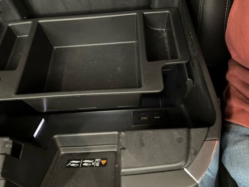 Used 2022 Chevrolet Silverado 1500 LT Trail Boss w/ LT Trail Boss Premium Package image 31