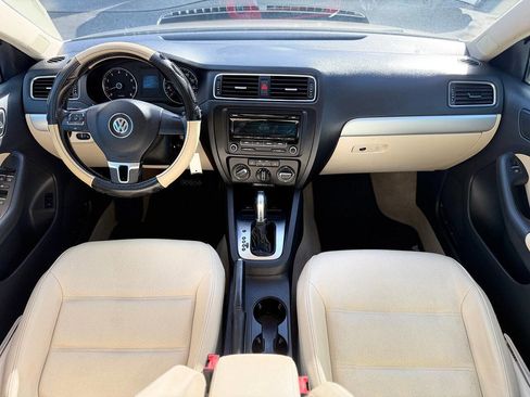 Used 2013 Volkswagen Jetta SE image 19