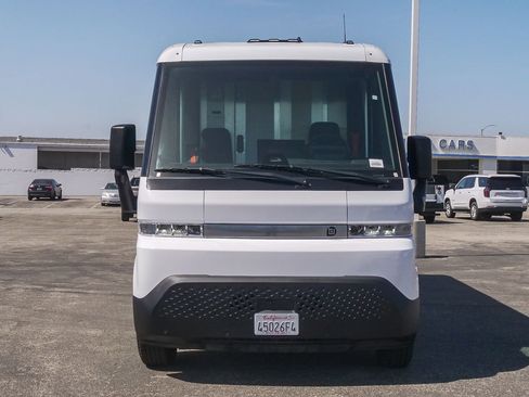 Used 2024 Chevrolet Brightdrop 600 w/ Commercial Equipment Package AWD/4WD image 2