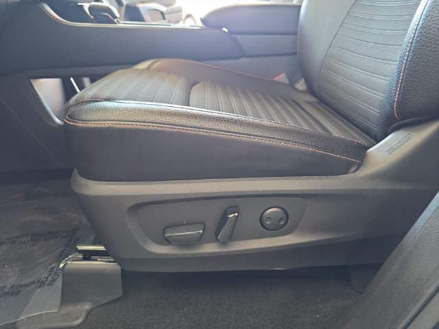 Used 2024 Nissan Pathfinder Rock Creek AWD/4WD image 26