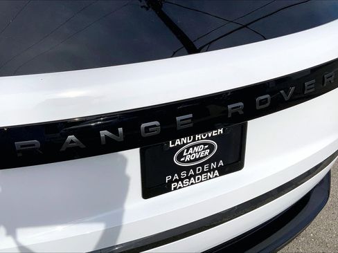 New 2026 Land Rover Range Rover SE image 6