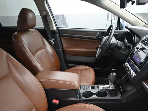 Used 2017 Subaru Outback 2.5i Touring w/ Popular Package #5A image 13