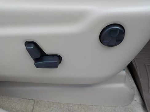 Used 2015 Jeep Grand Cherokee Overland w/ Trailer Tow Group IV image 38