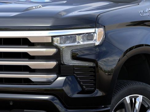New 2026 Chevrolet Silverado 1500 High Country AWD/4WD image 10