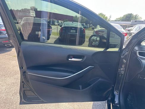 Used 2022 Toyota Corolla SE w/ SE Premium Package FWD image 15