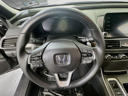Used 2019 Honda Accord Sport image 11