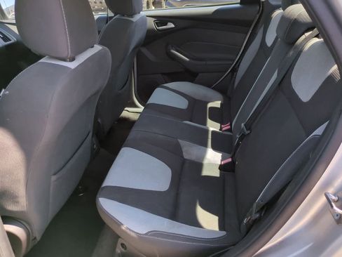 Used 2014 Ford Focus SE w/ SE Sport Package image 20