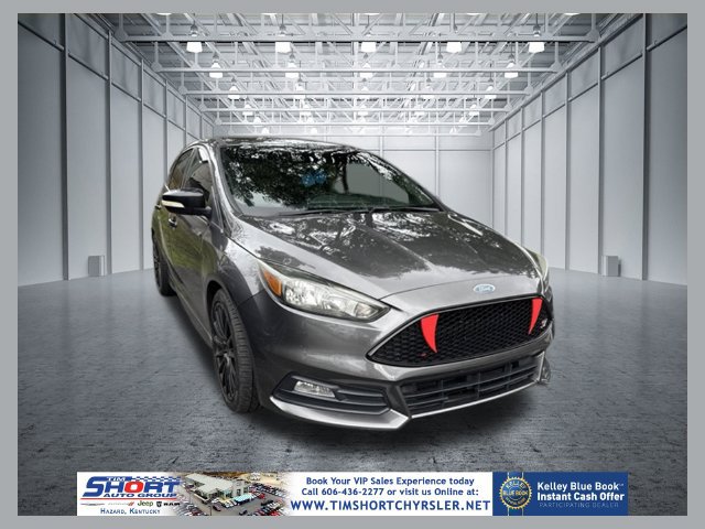 Used 2015 Ford Focus ST FWD 360° Tour