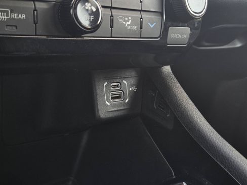 Used 2024 Jeep Compass Limited AWD/4WD image 25