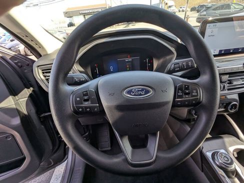 Used 2025 Ford Escape Active image 16
