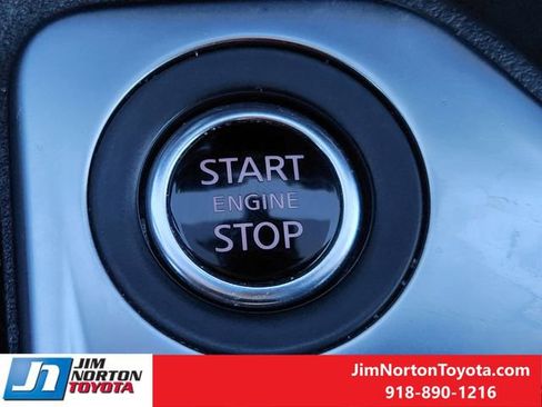 Used 2024 Nissan Sentra SV image 23