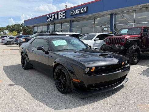 Used 2023 Dodge Challenger R/T Scat Pack RWD image 1