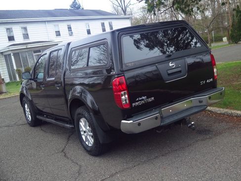 Used 2014 Nissan Frontier SV w/ SV Value Truck Package image 30