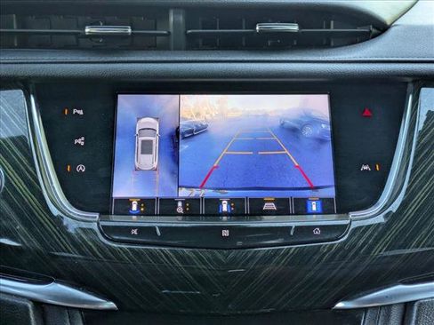 Used 2021 Cadillac XT6 Premium Luxury image 14