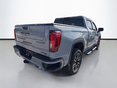 Used 2024 GMC Sierra 1500 AT4 w/ Technology Package AWD/4WD image 9