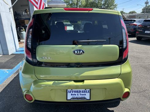 Used 2015 Kia Soul ! FWD image 10