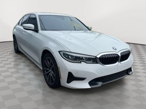 Used 2022 BMW 330i Sedan w/ Convenience Package RWD image 2