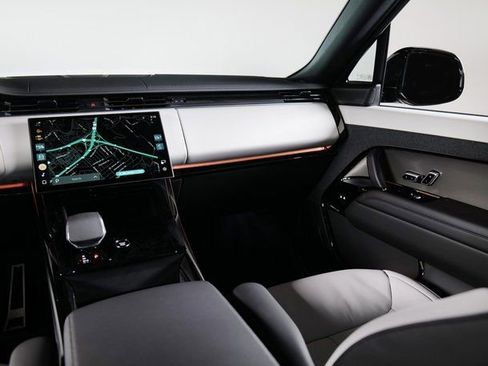 New 2026 Land Rover Range Rover Sport Dynamic SE AWD/4WD image 16