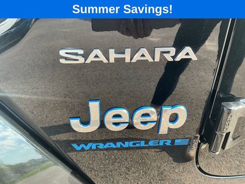 Used 2024 Jeep Wrangler Unlimited Sahara AWD/4WD image 13