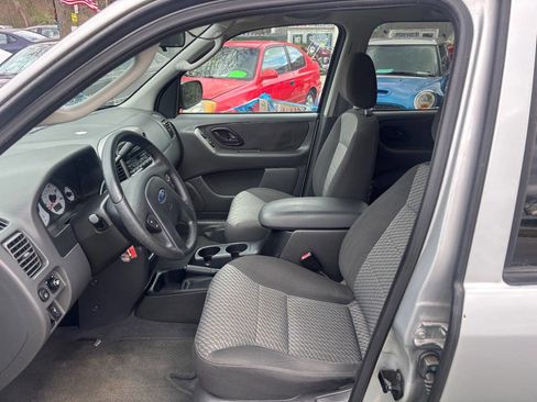 Used 2004 Ford Escape XLT AWD/4WD image 17