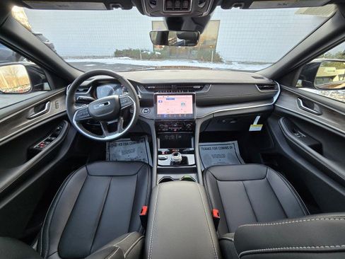 New 2025 Jeep Grand Cherokee Limited image 14