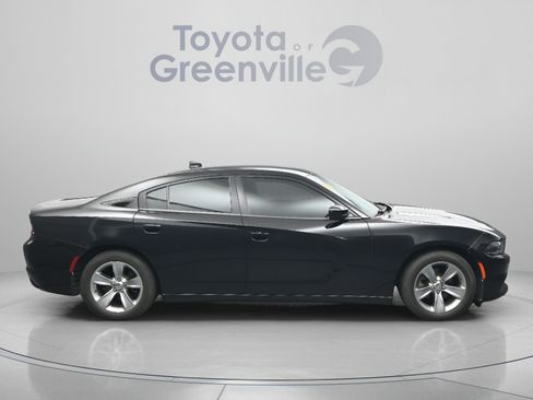 Used 2017 Dodge Charger SXT w/ Driver Confidence Group RWD image 17